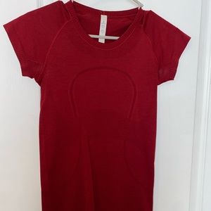 Lululemon compression top size 4